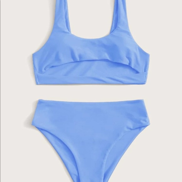 Bikini - Picture 3 of 5